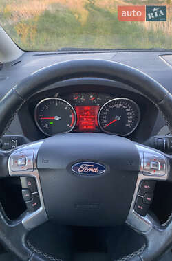 Минивэн Ford S-Max 2008 в 