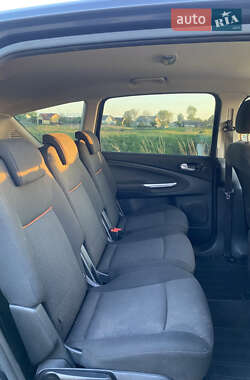 Минивэн Ford S-Max 2008 в 