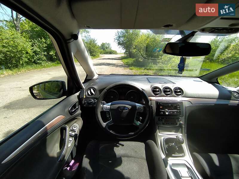 Минивэн Ford S-Max 2006 в Соленом