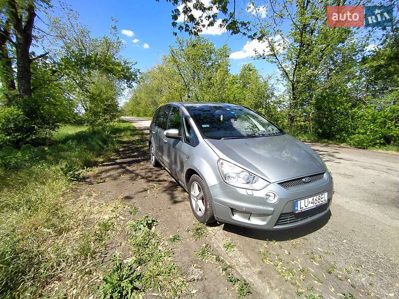 Минивэн Ford S-Max 2006 в Соленом