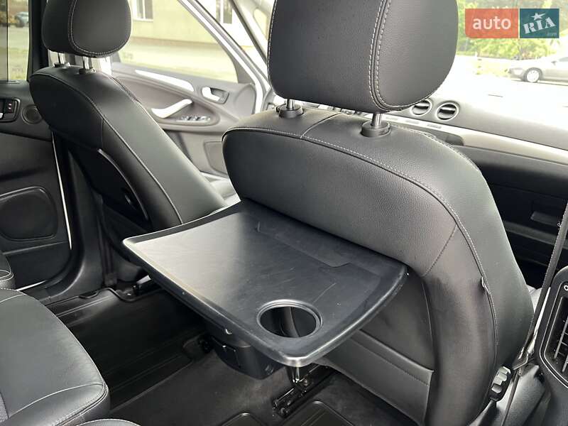 Мінівен Ford S-Max 2013 в Радивиліві