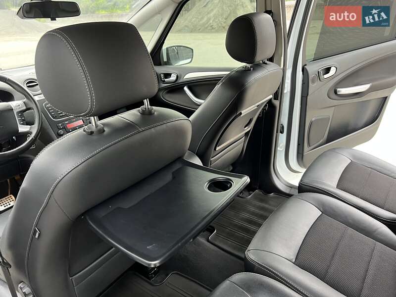 Мінівен Ford S-Max 2013 в Радивиліві