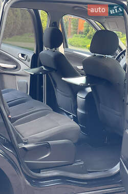 Минивэн Ford S-Max 2011 в 