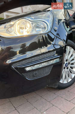 Минивэн Ford S-Max 2011 в 