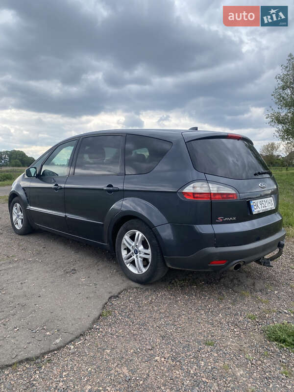 Минивэн Ford S-Max 2008 в 