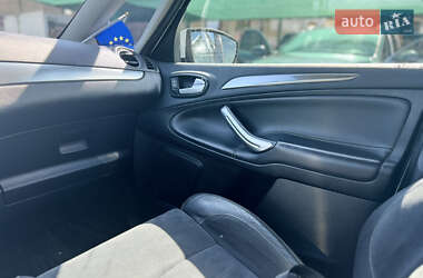 Минивэн Ford S-Max 2011 в 