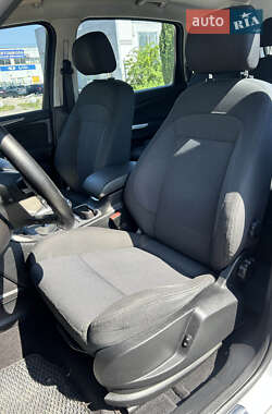 Минивэн Ford S-Max 2009 в 