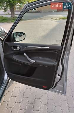 Мінівен Ford S-Max 2012 в 