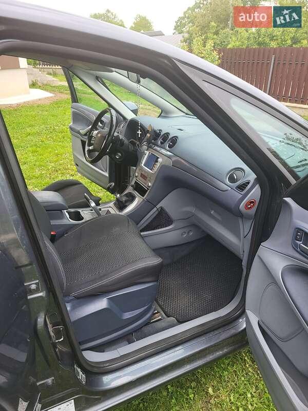 Минивэн Ford S-Max 2007 в Калуше