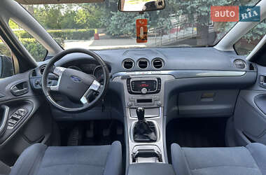 Минивэн Ford S-Max 2007 в 