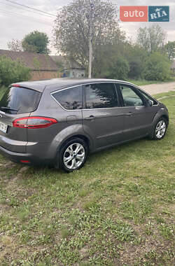 Минивэн Ford S-Max 2014 в 