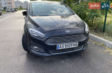 Минивэн Ford S-Max 2015 в 