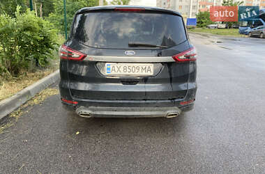 Минивэн Ford S-Max 2015 в 