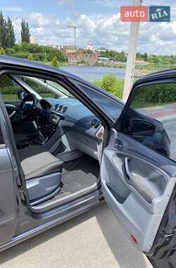 Минивэн Ford S-Max 2008 в 