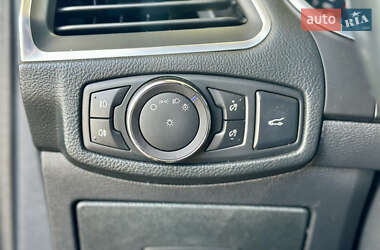 Минивэн Ford S-Max 2015 в 
