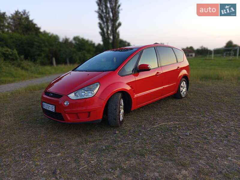 Минивэн Ford S-Max 2008 в 