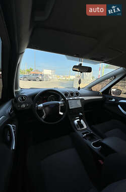 Минивэн Ford S-Max 2013 в 