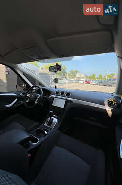 Минивэн Ford S-Max 2013 в 