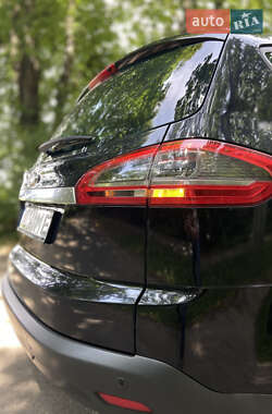 Минивэн Ford S-Max 2011 в 