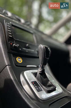 Минивэн Ford S-Max 2011 в 