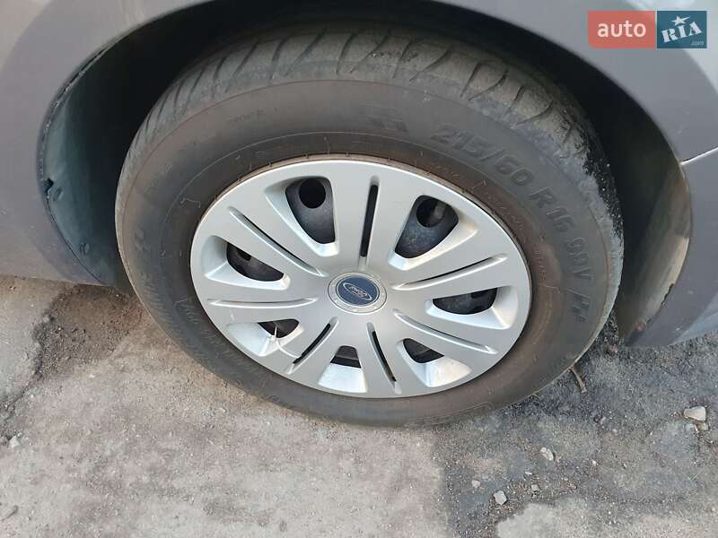 Минивэн Ford S-Max 2013 в Черноморске
