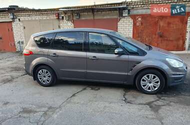 Минивэн Ford S-Max 2013 в 