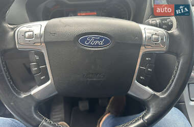 Мінівен Ford S-Max 2010 в 