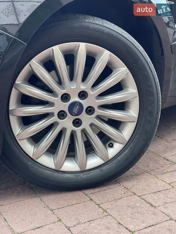Минивэн Ford S-Max 2011 в Стрые