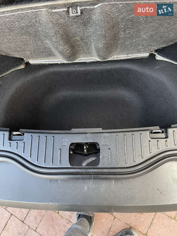 Минивэн Ford S-Max 2011 в Стрые
