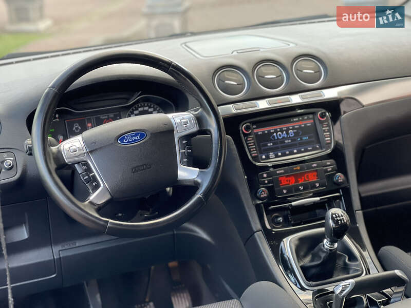 Минивэн Ford S-Max 2011 в Стрые