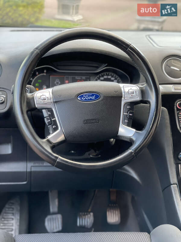 Минивэн Ford S-Max 2011 в Стрые