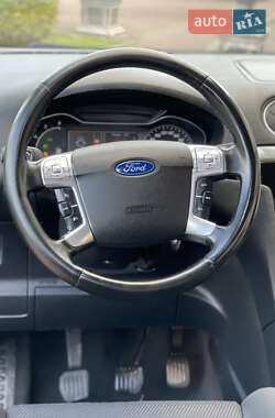 Минивэн Ford S-Max 2011 в 