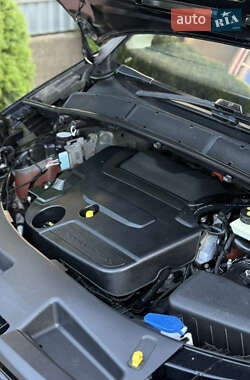 Минивэн Ford S-Max 2011 в 