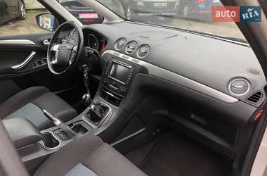 Минивэн Ford S-Max 2011 в 