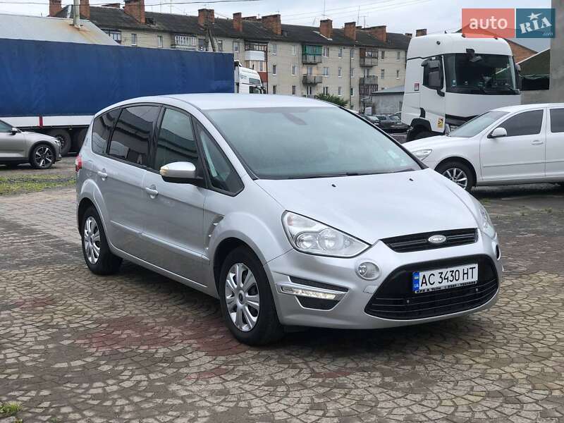 Минивэн Ford S-Max 2011 в 