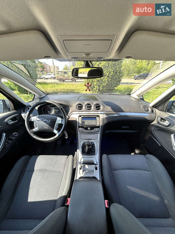 Минивэн Ford S-Max 2009 в Сумах