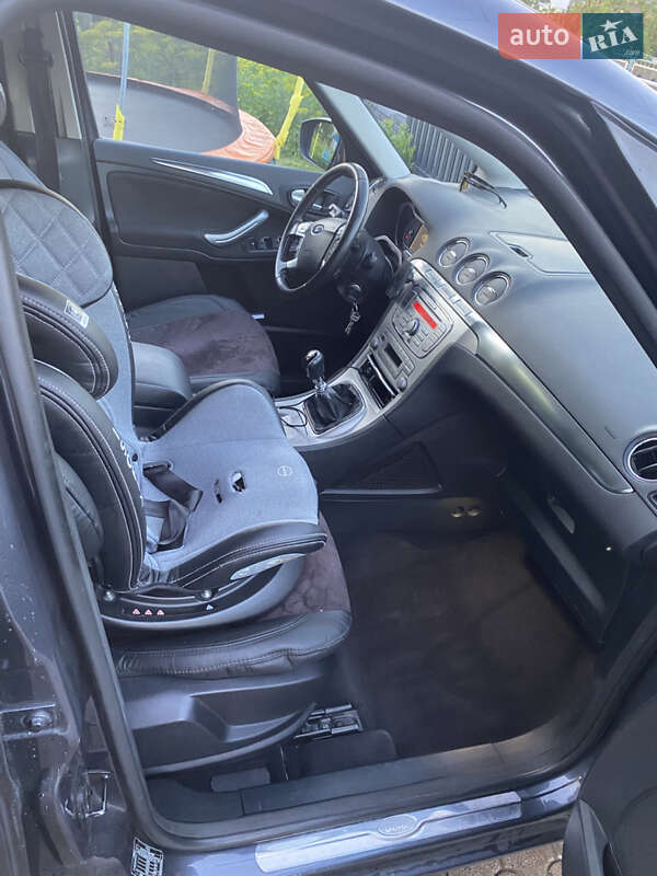 Мінівен Ford S-Max 2008 в Острозі