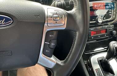 Минивэн Ford S-Max 2013 в 