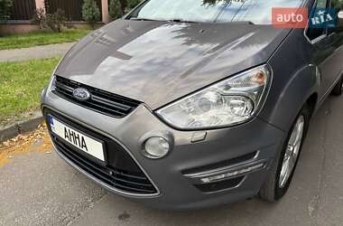 Минивэн Ford S-Max 2013 в 