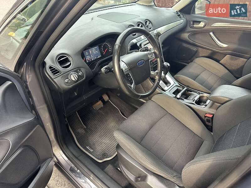 Минивэн Ford S-Max 2013 в Киеве