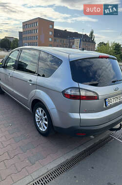 Минивэн Ford S-Max 2007 в 