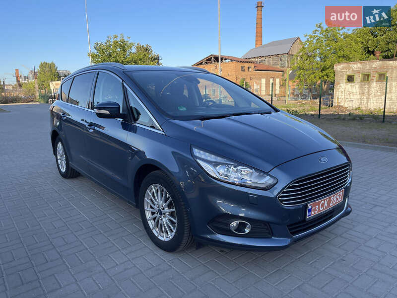 Минивэн Ford S-Max 2018 в 
