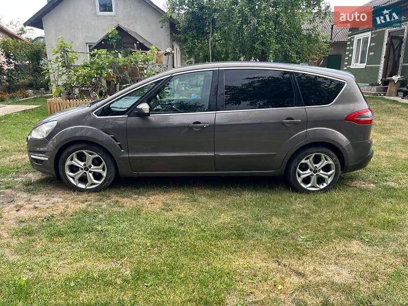 Мінівен Ford S-Max 2013 в Кадубівцях