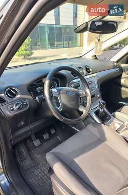 Минивэн Ford S-Max 2008 в 