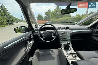 Минивэн Ford S-Max 2006 в 