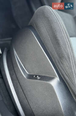 Мінівен Ford S-Max 2014 в 