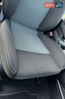 Мінівен Ford S-Max 2014 в 