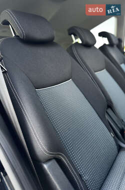 Мінівен Ford S-Max 2014 в 