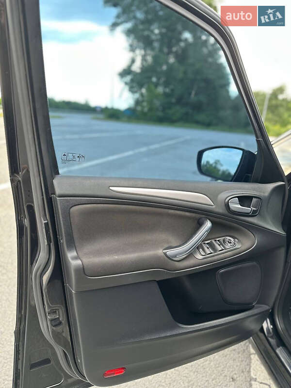 Минивэн Ford S-Max 2014 в Звягеле