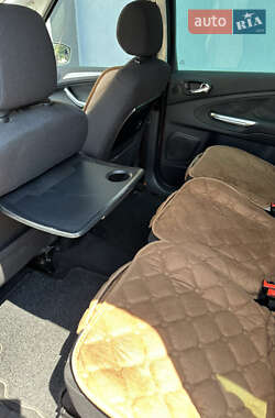 Минивэн Ford S-Max 2006 в 